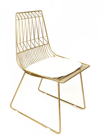 Wire chair: the elegance of gilded legs, a must-have hot-selling style for the bar.