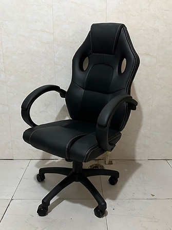 gaming chair.jpg