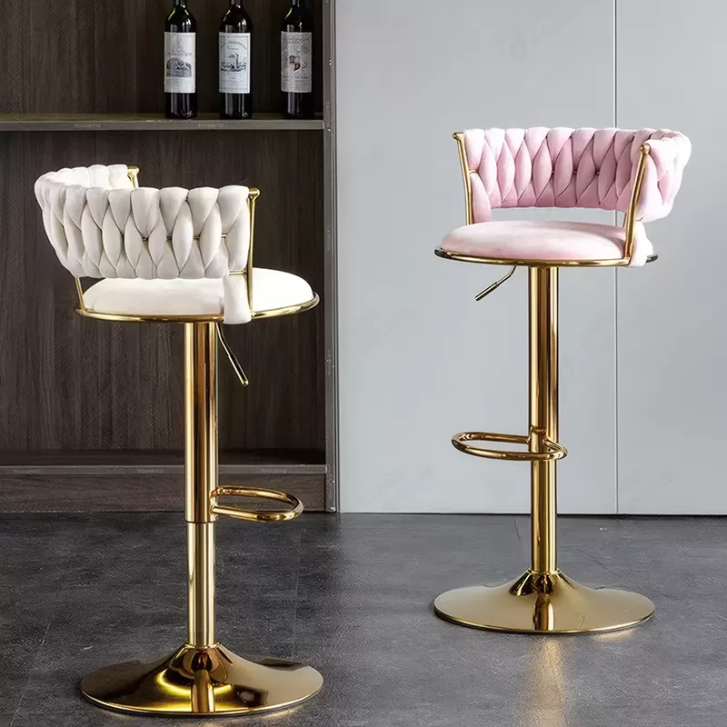 Lift Bar Stool